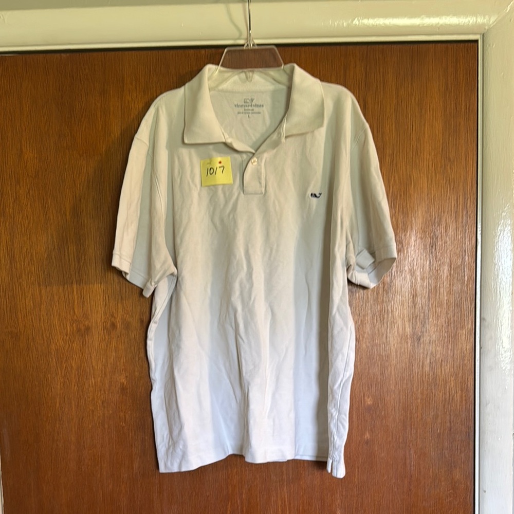 Men's White Vineyard Vines shirt ‼️😍‼️